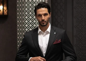 دارپ کت شلوار