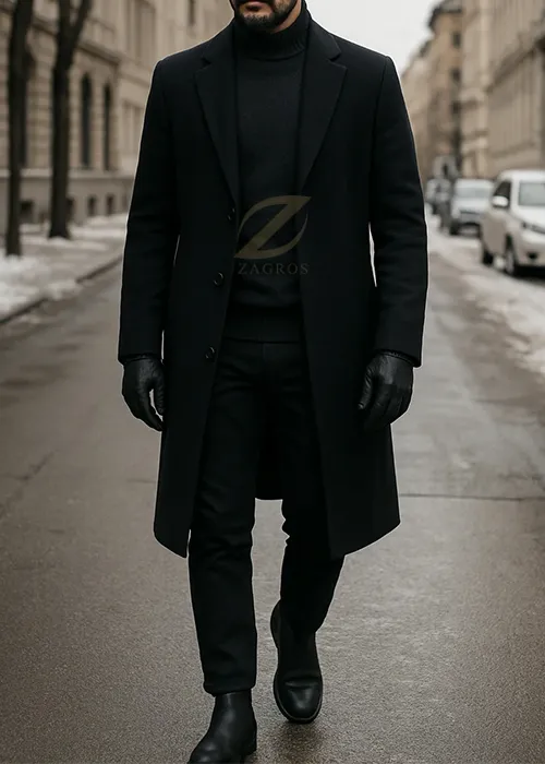 ست پالتوی مشکی بلند با یک یقه اسکی و شلوار فلانل مشکی